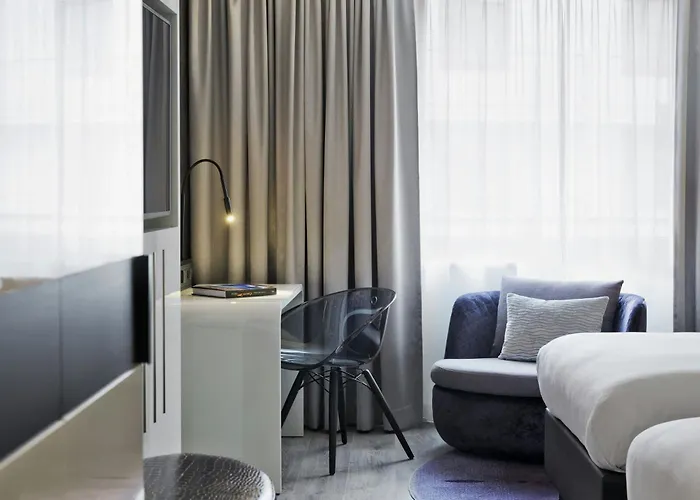 Hotel Renaissance Schoenbrunn 4*