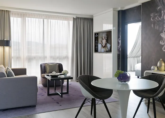 Renaissance Schoenbrunn 4*
