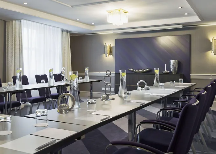 Hotel Renaissance Schoenbrunn 4*