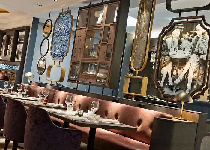 Hotel Renaissance Schoenbrunn 4*