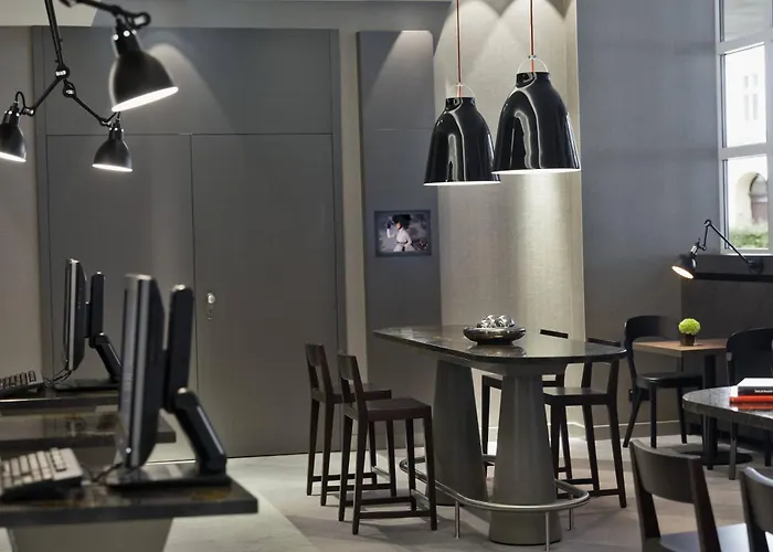 Hotel Renaissance Schoenbrunn 4*